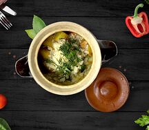 Мясо в горшочке