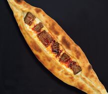 Սարուխ սուջուխով և պանրով