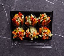 Сет из салата Овощи с сырным соусом