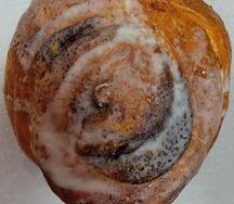 Булочка с корицей 