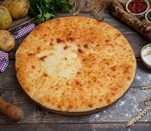 Осетинский пирог с картофелем и сыром