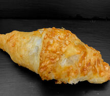 Круассан с ветчиной и сыром