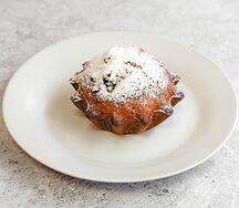 Кекс с изюмом