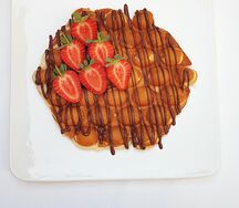 Вафли с клубникой