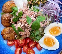 Салат с тунцом