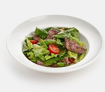 Салат с говядиной и томатами