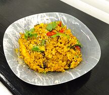 Жареный рис с курицей