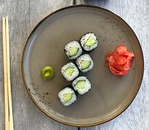 Ролл с огурцом