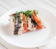 Баклажаны с помидорами и чесноком