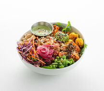 Будда боул с бурым рисом