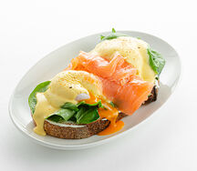 Яйца бенедикт с лососем