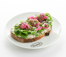 Тост с рийетом из тунца