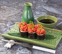 Ролл Тартар с тунцом