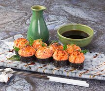 Ролл запеченный с креветкой