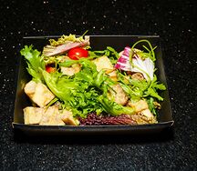 Постный салат с хрустящими баклажанами