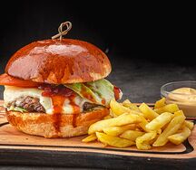 Бургер с мраморной говядиной