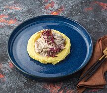 Бефстроганов из говядины с картофельным пюре