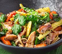 Wok с морепродуктами