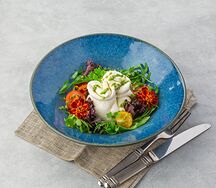 Буратта с томатами черри