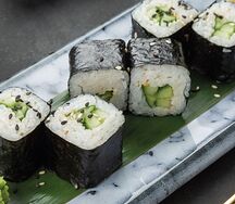 Хосомаки с огурцом