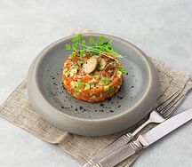 Тартар из лосося с авокадо