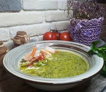 Суп сливочный с креветками и лососем