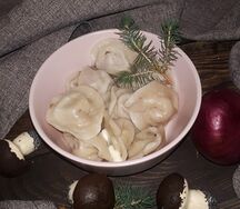 Пельмени с шампиньонами самолепные