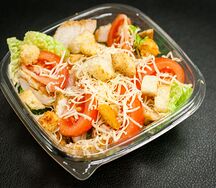 Салат Цезарь с курицей