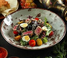 Салат с тунцом