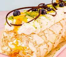 Меренговый рулет манго-маракуйя