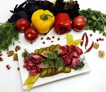 Букет из маринованных овощей