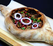 Хачапури-лодочка с кучмачи