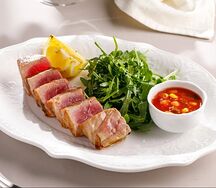 Тунец на гриле с мексиканской сальсой