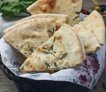 Фокачча с розмарином