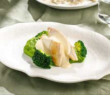 Куриная грудка с брокколи и пармезаном