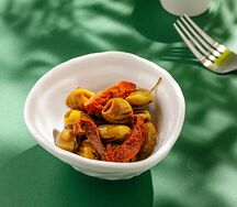 Маринованные оливки