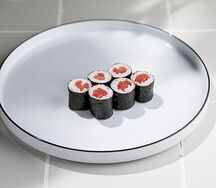 Ролл с тунцом