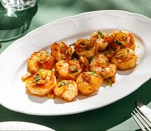Креветки, жареные с чесноком