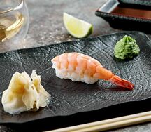 Суши с креветкой