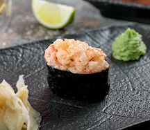 Острые суши с креветкой