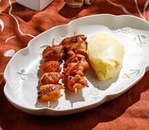 Детские куриные шашлычки с картофельным пюре