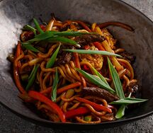 Яичная лапша с говядиной