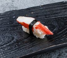 Суши с крабом
