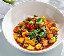 Курица с ананасами