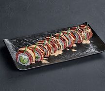 Ролл с опаленной мраморной говядиной