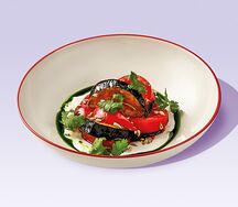 Хрустящие баклажаны с муссом из феты и соусом чили-лайм