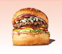 Бургер Дорблю с котлетой из говядины, грушей и малиновым соусом