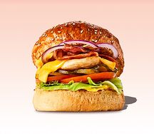 Чикенбургер с грудкой цыпленка, беконом и соусом карри