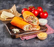 Шаурма в сырном лаваше сочная (халяль)