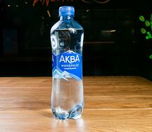Вода Аква минерале с газом